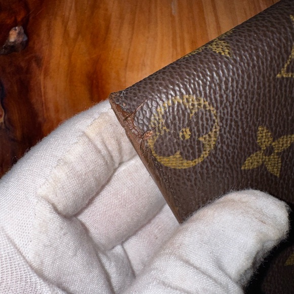 men’s monogram bifold wallet
vintage - Picture 10 of 13